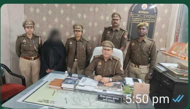 पुलिस ने गुमशुदा महिला को ढूंढकर सकुशल किया परिजनों को सुपुर्द 