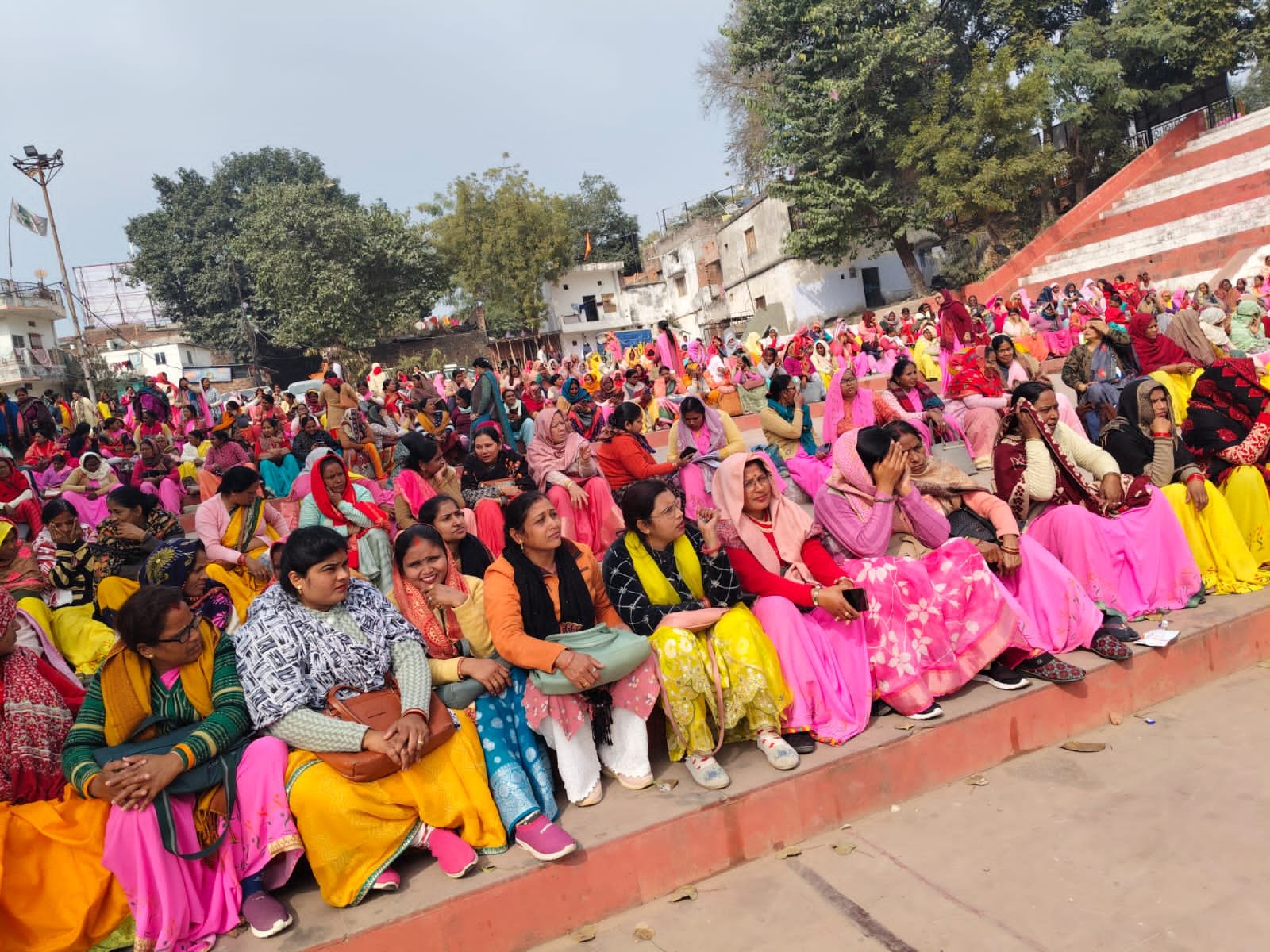 योगी जी की बजट में आंगनबाड़ी कार्यकत्रियों का मानदेय ना बढ़ाना कथनी करनी में अंतर है 