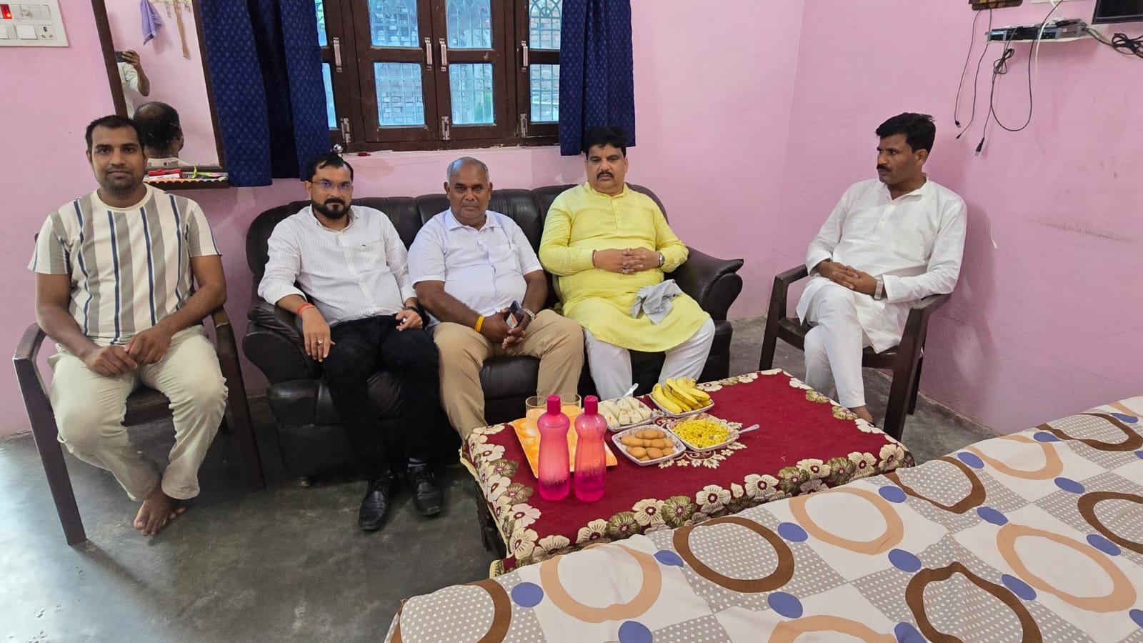 मोहम्मद शरीफ के निधन पर श्रद्धांजलि अर्पित करने पहुंचे डॉ. हैदर अब्बास चांद
