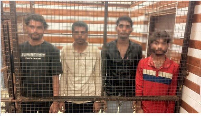 लाइन बाजार में चार शातिर चोर गिरफ्तार, तमंचे-कारतूस और चोरी का सामान बरामद